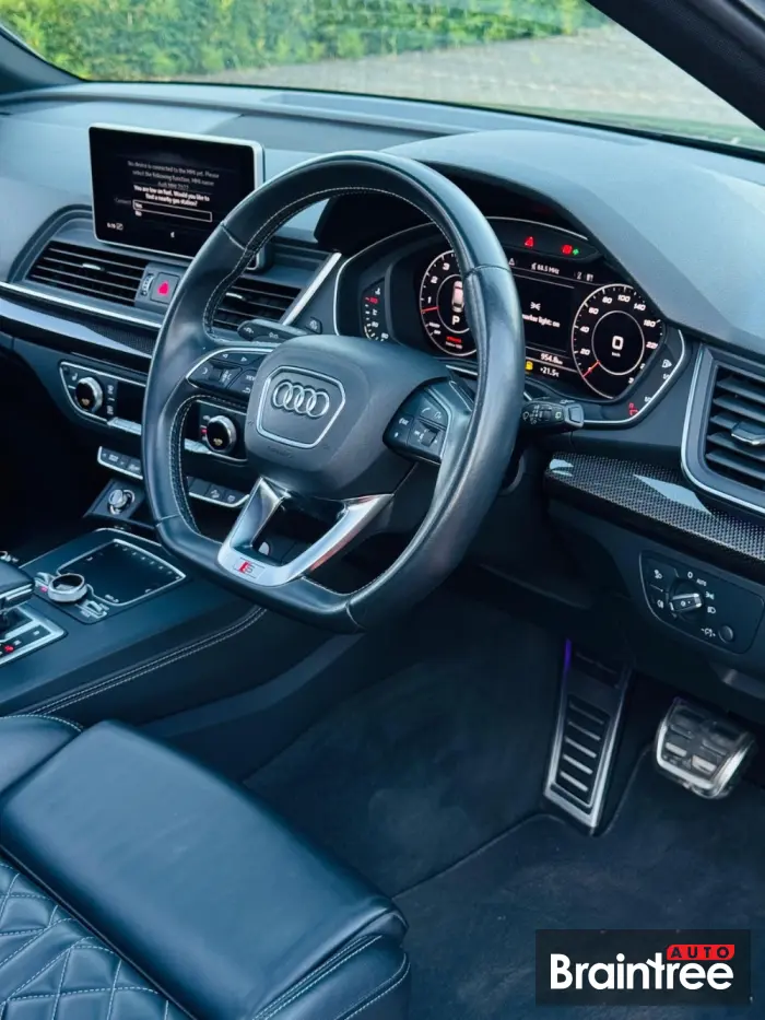 Audi SQ5 — Boot