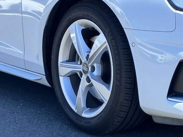 Audi AUDI A4 35　TFSI　アドバンスド photo 4