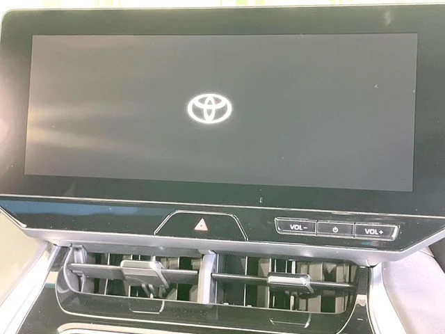 Toyota HARRIER 2WD G photo 4
