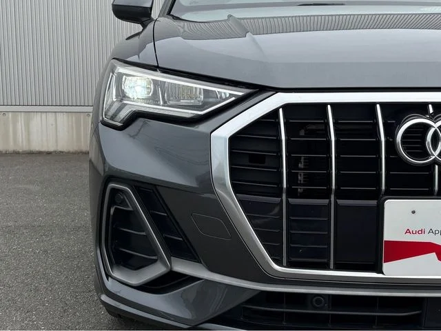 Audi AUDI Q3 35　TFSI　Sライン photo 4