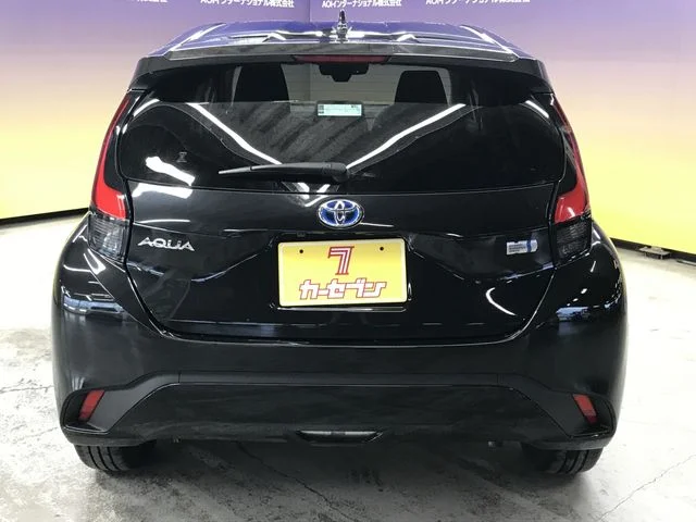 Toyota AQUA Z photo 4