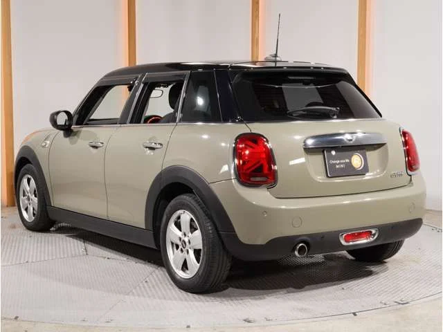 Bmw MINI COOPER 5DOOR ベースグレード photo 2