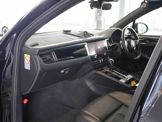 Porsche PORSCHE Macan ベースグレード photo 2