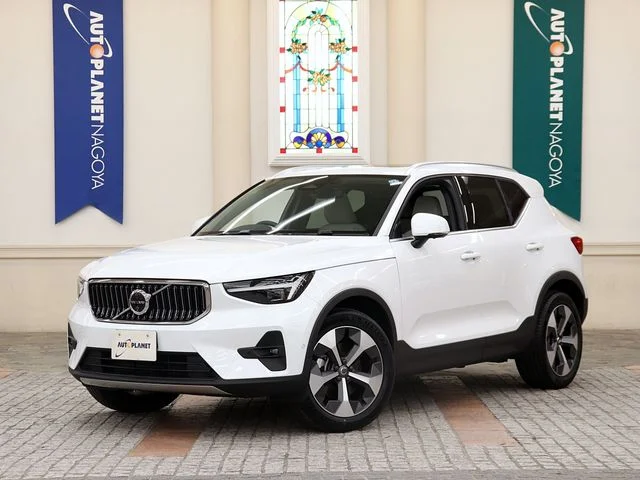 Volvo VOLVO XC40 B4　AWD 2025