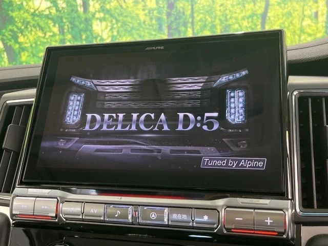 Mitsubishi DELICA D:5 4WD P photo 3