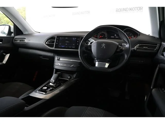 Peugeot PEUGEOT 308 アリュール　ブルーHDi photo 2