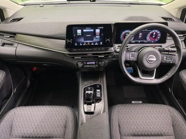 Nissan AURA G photo 2