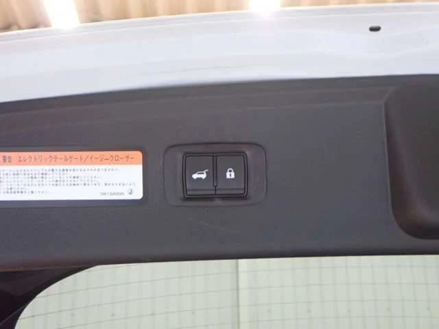 Mitsubishi ECLIPSE CROSS 2WD P photo 4