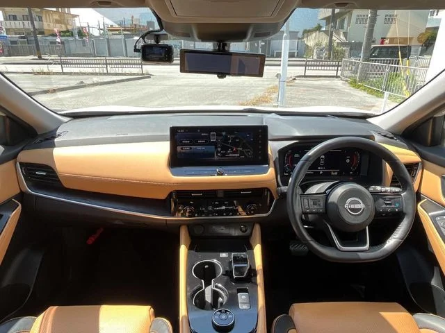 Nissan X-TRAIL HYBRID 4WD G　e−4ORCE photo 2