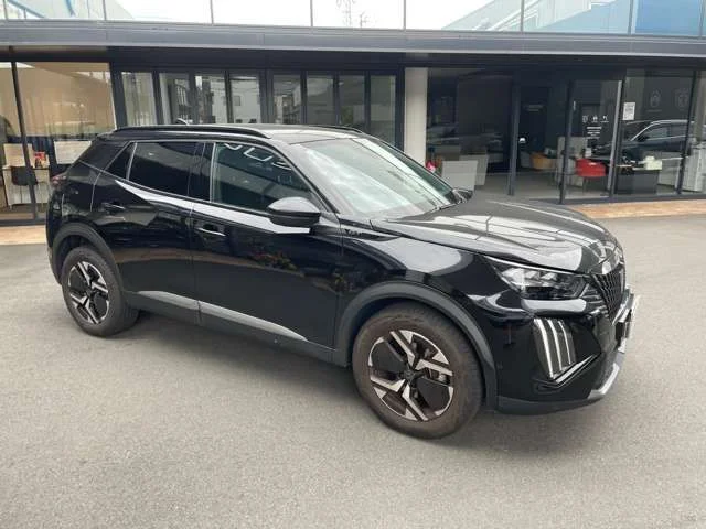 Peugeot PEUGEOT 2008 GT　ブルーHDi photo 2
