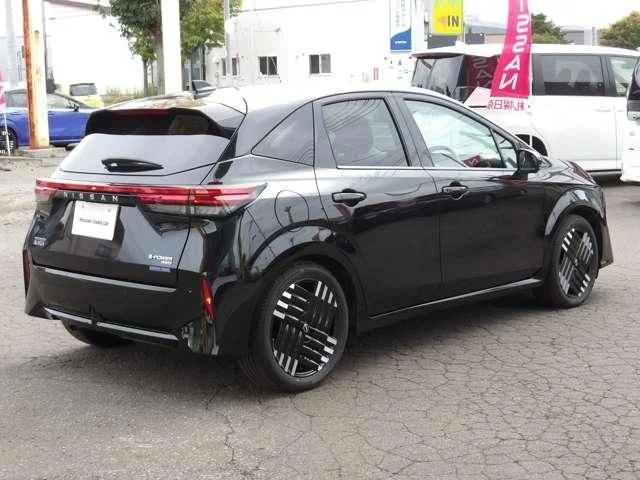 Nissan AURA G　FOUR photo 2