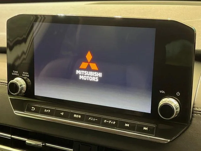 Mitsubishi OUTLANDER PHEV G photo 3