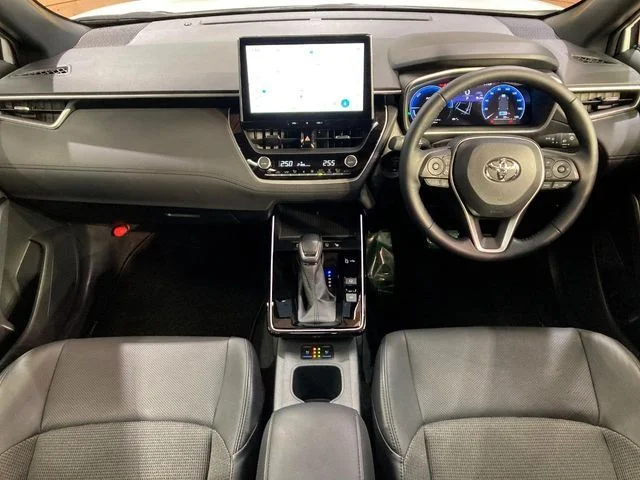 Toyota COROLLA CROSS HYBRID Z photo 2
