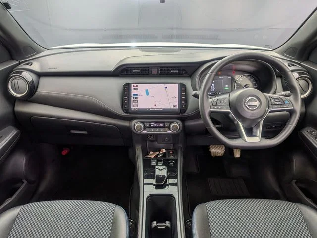 Nissan KICKS X photo 3