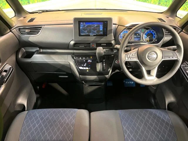 Nissan ROOX ハイウェイスターX photo 2