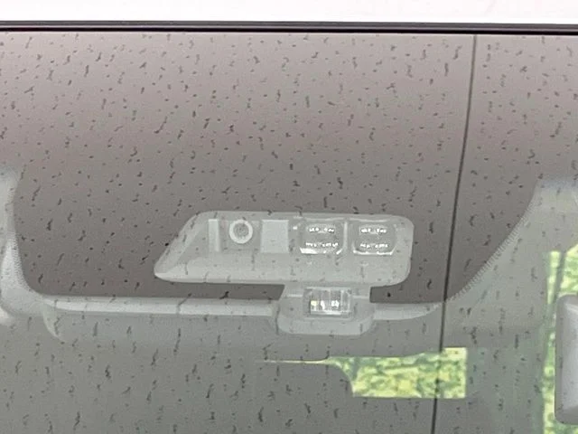Mitsubishi DELICA D:5 4WD P photo 3