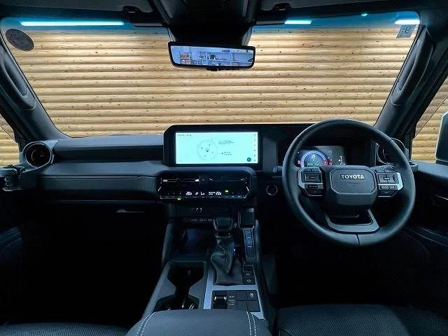 Toyota LANDCRUISER 250 VX photo 3