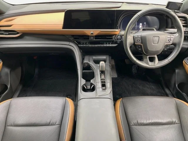 Toyota CROWN CROSSOVER RS　アドバンスド photo 2