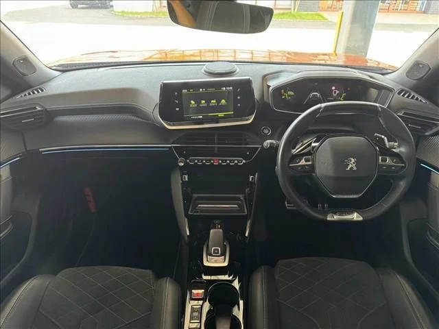 Peugeot PEUGEOT 2008 GT photo 2