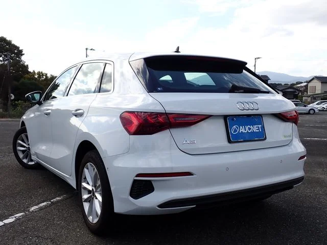 Audi AUDI A3 SPORTBACK 30　TFSI photo 3