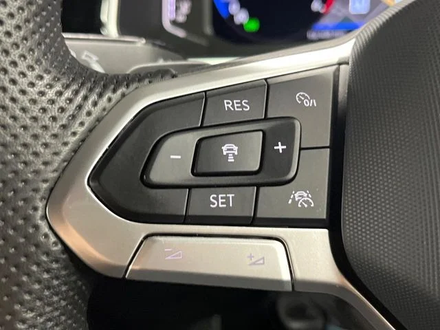 Volkswagen VOLKSWAGEN T-Roc TDI　4M　Rラインマイスターヴェルク photo 4