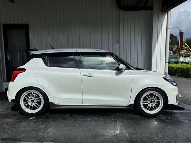Suzuki SWIFT スポーツ photo 3