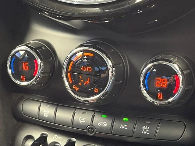 Bmw MINI COOPER 5DOOR ベースグレード photo 4