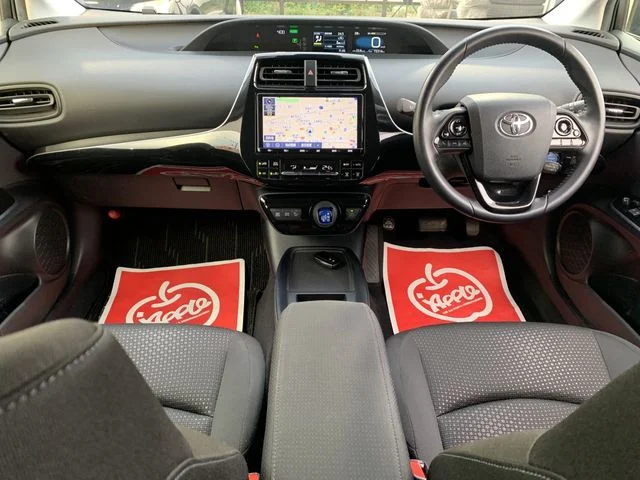 Toyota PRIUS S photo 2