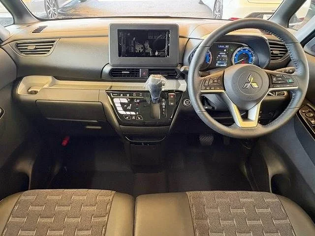 Mitsubishi DELICA MINI G　プレミアム　リミテッドエディション photo 2