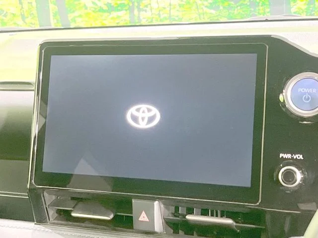 Toyota VOXY HYBRID S−Z photo 4