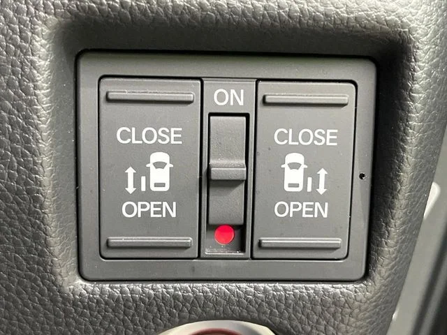 Honda N BOX CUSTOM L　スタイルプラス　ブラック photo 4