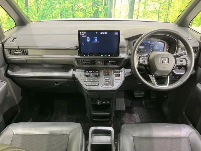 Honda STEPWAGON e:HEV SPADA ベースグレード photo 2
