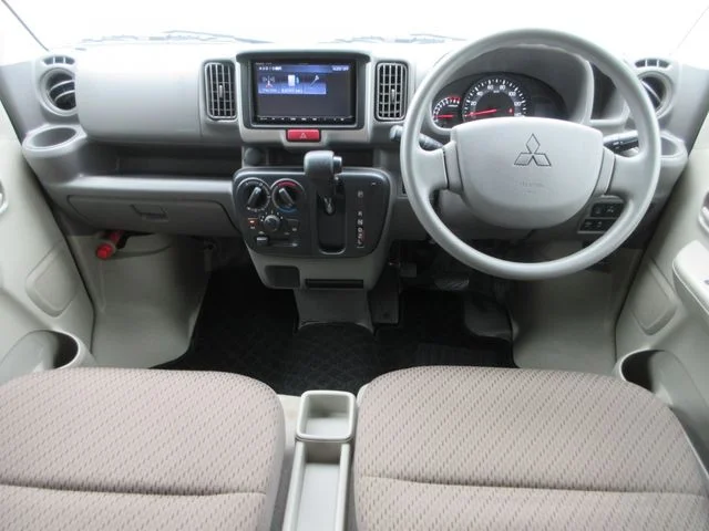 Mitsubishi MINICAB van G　ハイルーフ photo 2