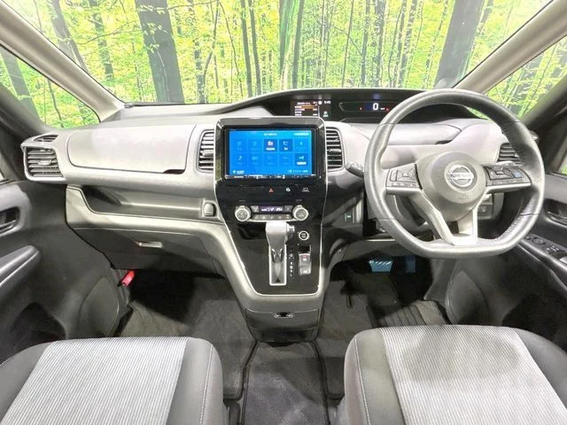 Nissan SERENA S-HYBRID ハイウェイスター　V photo 2