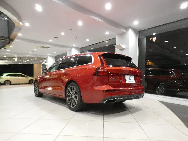 Volvo VOLVO V60 T5　インスクリプション photo 4