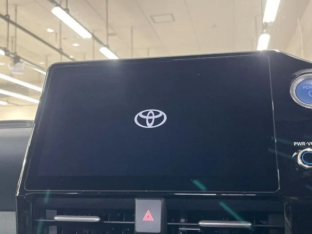 Toyota VOXY HYBRID S−Z photo 4