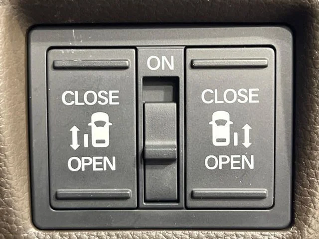 Honda N BOX 4WD L photo 3