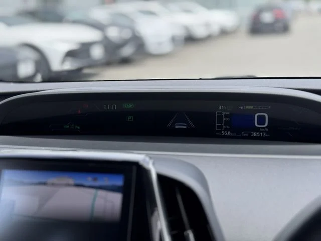 Toyota PRIUS PHV A　ユーティリティプラス photo 4
