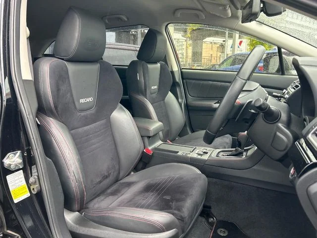 Subaru LEVORG 2．0STIスポツアイサイトブラックセレ photo 3