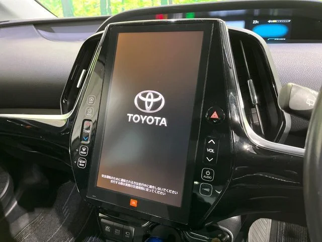 Toyota PRIUS 4WD A　プレミアム　ツーリングセレクション photo 3