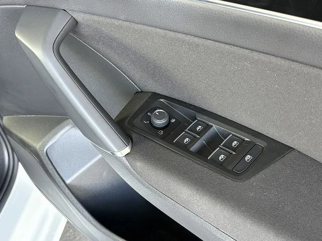Volkswagen VOLKSWAGEN GOLF TOURAN TDI　ハイライン photo 4