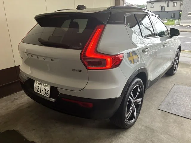 Volvo VOLVO XC40 B4　AWD　Rデザイン photo 3