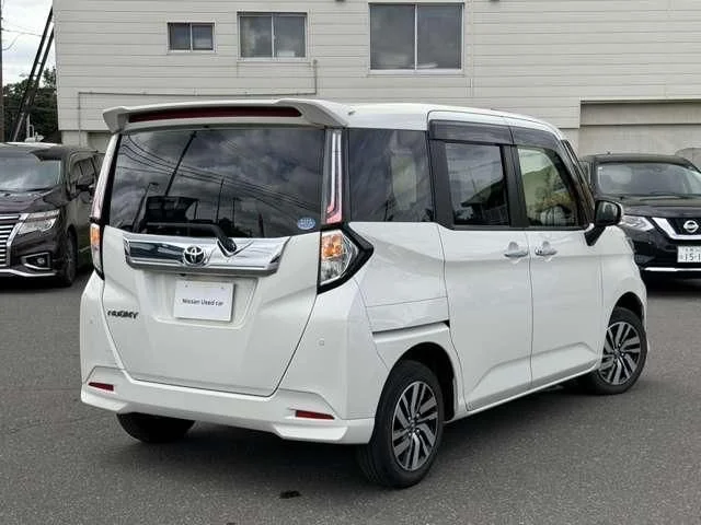 Toyota ROOMY 4WD カスタムG photo 2