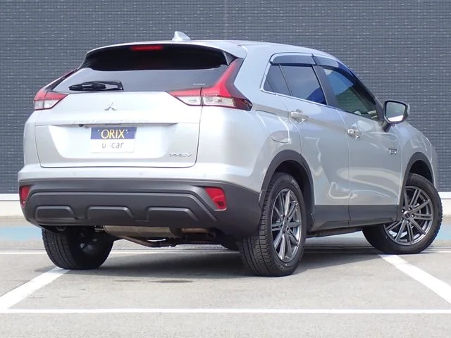 Mitsubishi ECLIPSE CROSS PHEV M photo 3