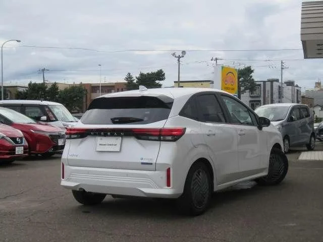 Nissan NOTE 4WD X　FOUR photo 3