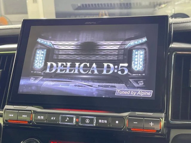 Mitsubishi DELICA D:5 4WD P photo 3
