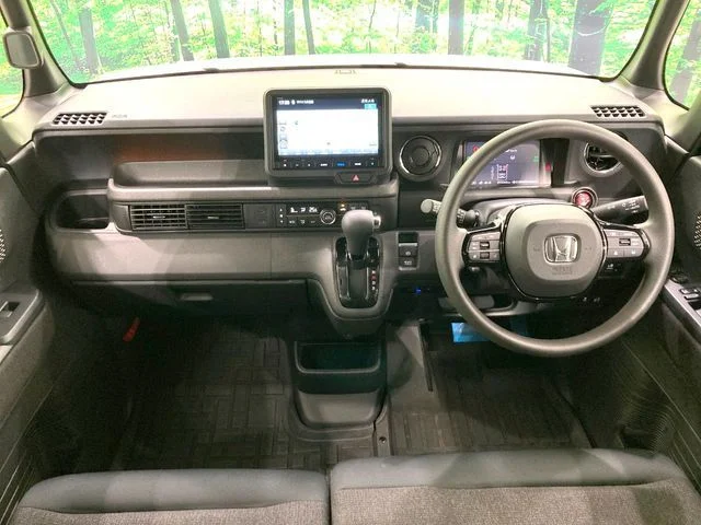 Honda N BOX CUSTOM ベースグレード photo 2