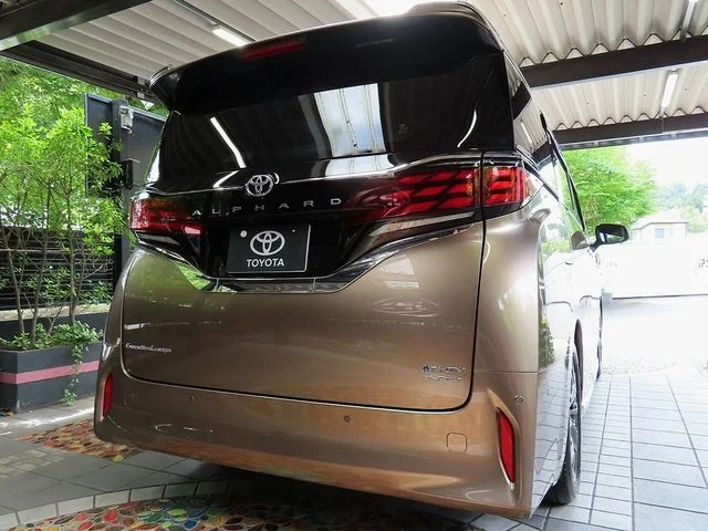 Toyota ALPHARD hybrid 4WD エグゼクティブラウンジ　PHEV photo 2