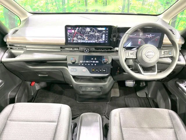 Nissan SERENA WG e−POWER　ハイウェイスター　V photo 2