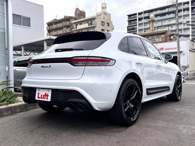 Porsche PORSCHE Macan S　エアサス photo 3